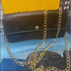 Authentic Louis Vuitton Monogram Sarah Wallet